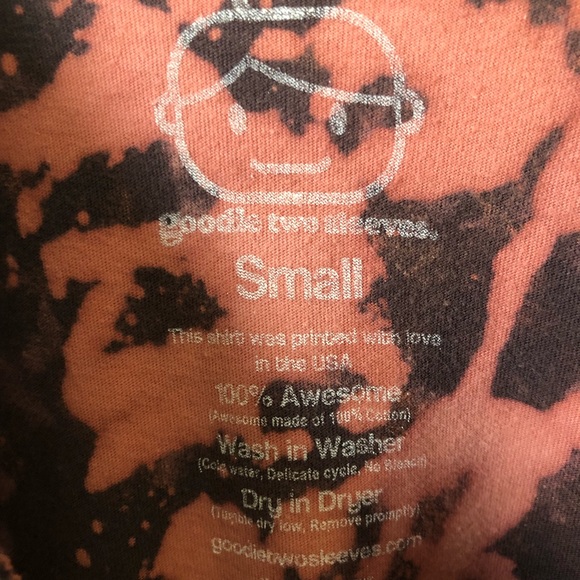 Upcycled bleach dye T-Rex tee shirt S Goodie Two Sleeves - Picture 3 of 4